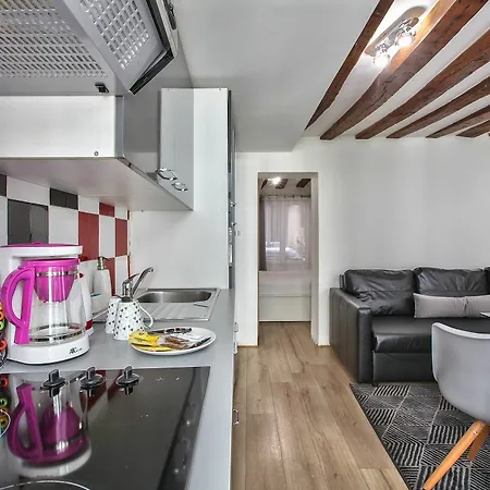 10 Design Flat Grand Boulevards *